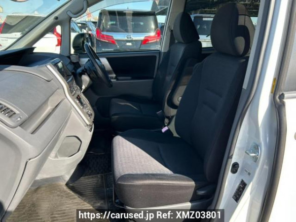 Used 2008 AT toyota voxy ZRR70W Image[13]