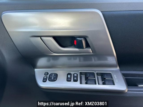 Used 2008 AT toyota voxy ZRR70W Image[17]
