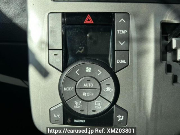 Used 2008 AT toyota voxy ZRR70W Image[26]