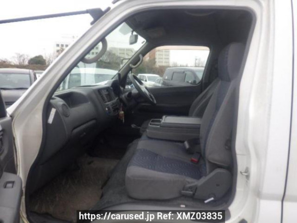 Used 2004 AT nissan caravan-bus DWMGE25 Image[12]