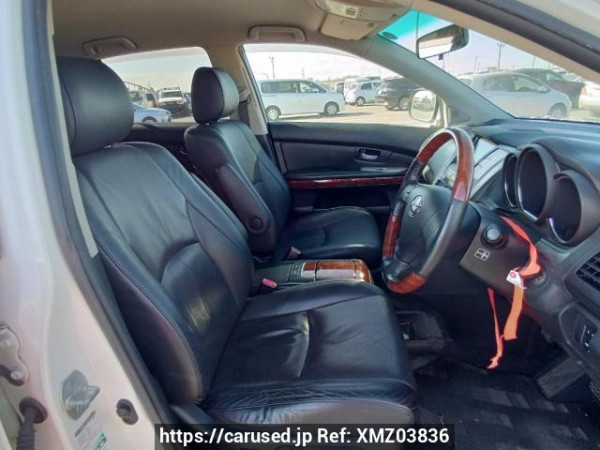 Used 2003 AT toyota harrier MCU30W Image[13]