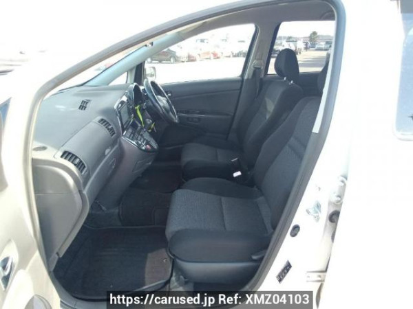 Used 2004 AT toyota wish ZNE10G Image[15]