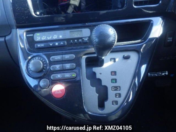 Used 2004 AT toyota wish ZNE14G Image[22]
