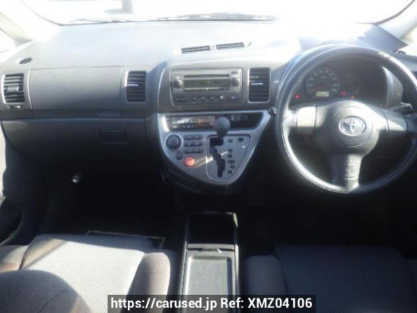 Used 2003 AT toyota wish ZNE10G Image[16]