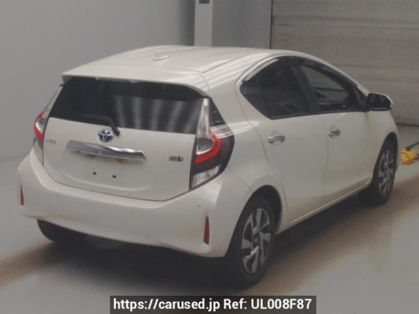 Used 2021 AT toyota aqua NHP10 Image[1]