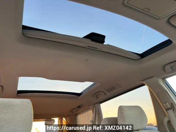 Used 2004 AT toyota alphard MNH10W Image[12]