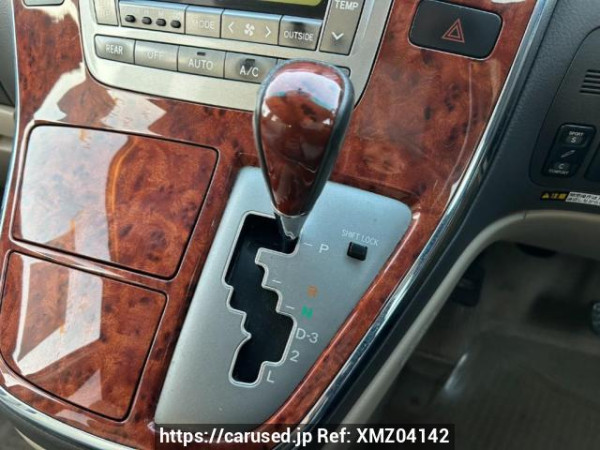 Used 2004 AT toyota alphard MNH10W Image[26]