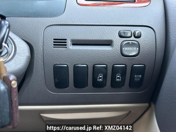 Used 2004 AT toyota alphard MNH10W Image[27]