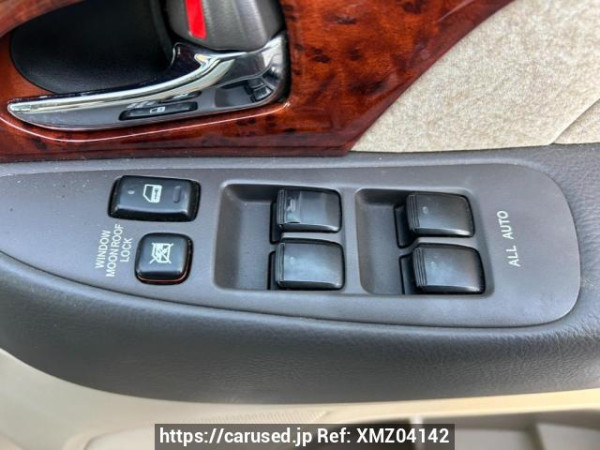 Used 2004 AT toyota alphard MNH10W Image[30]