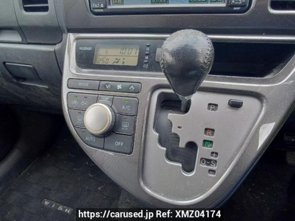 Used 2007 AT toyota wish ZNE10G Image[25]