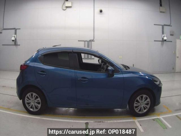 Used 2021 MT mazda mazda2 DJLFS Image[2]