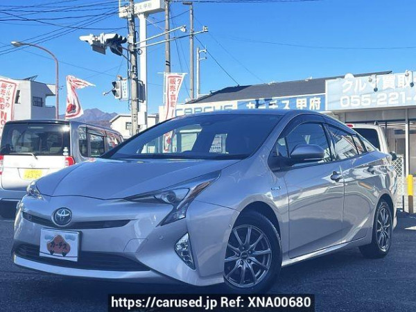 Used 2017 AT toyota prius DAA-ZVW50 Image[0]