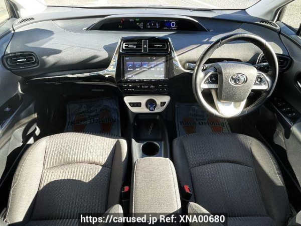 Used 2017 AT toyota prius DAA-ZVW50 Image[1]