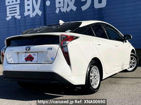 Used 2016 AT toyota prius DAA-ZVW55 Image[2]