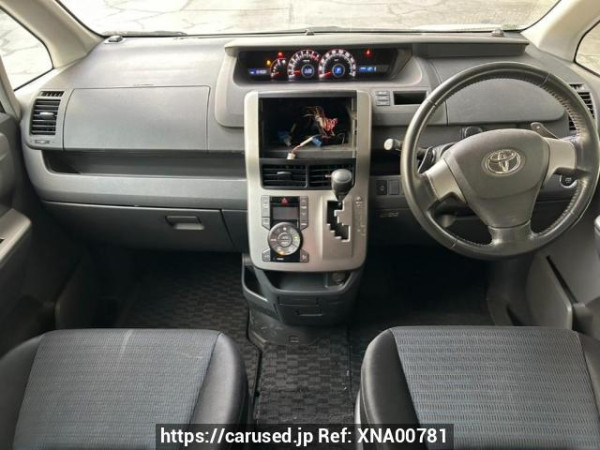 Used 2008 AT toyota voxy ZRR70W Image[19]