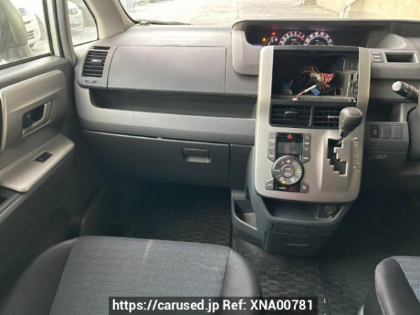 Used 2008 AT toyota voxy ZRR70W Image[20]