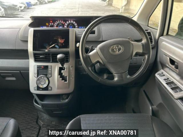 Used 2008 AT toyota voxy ZRR70W Image[21]