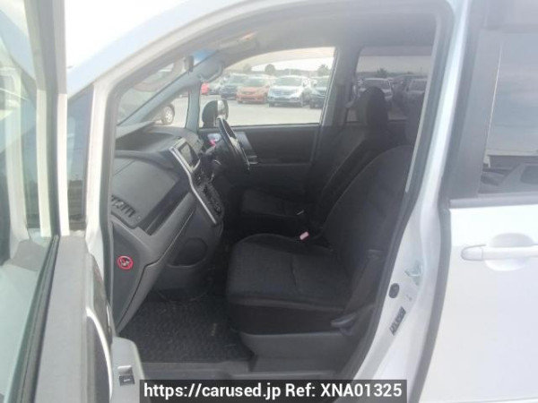 Used 2009 AT toyota voxy ZRR70W Image[14]