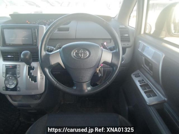 Used 2009 AT toyota voxy ZRR70W Image[20]
