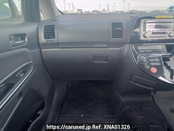 Used 2003 AT toyota wish ZNE10G Image[19]