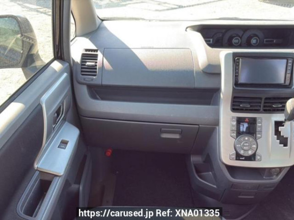 Used 2008 AT toyota voxy ZRR70W Image[17]