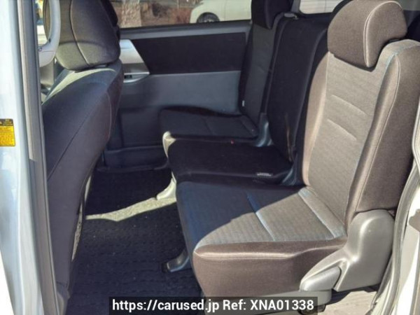 Used 2008 AT toyota voxy ZRR70W Image[13]