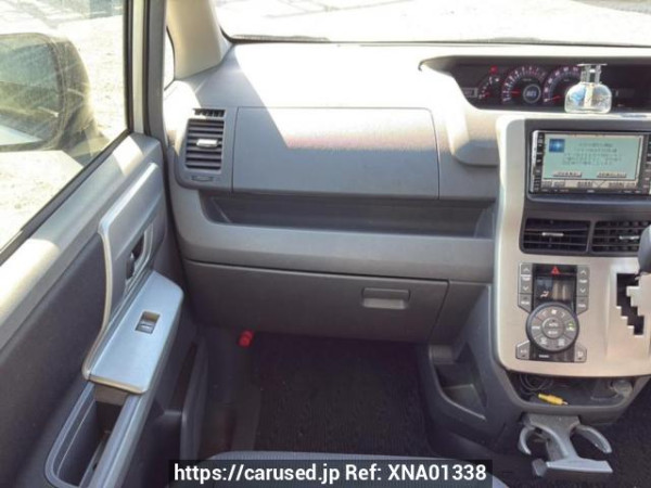 Used 2008 AT toyota voxy ZRR70W Image[16]