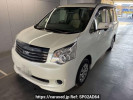 Toyota Noah ZRR70G