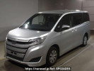 Toyota Noah ZRR80G