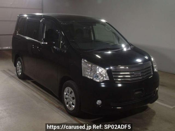 Used 2013 AT toyota noah ZRR70G Image[2]
