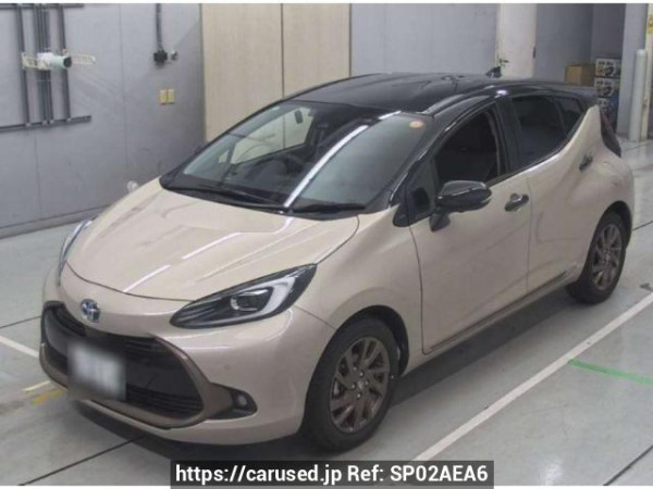 Used 2024 AT toyota aqua MXPK11 Image[0]