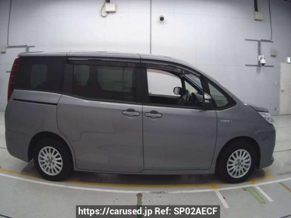 Used 2016 AT toyota noah ZWR80G Image[2]
