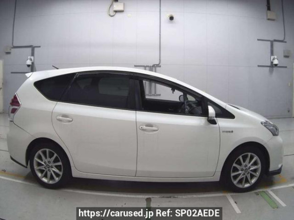 Used 2015 AT toyota prius-alpha ZVW41W Image[2]