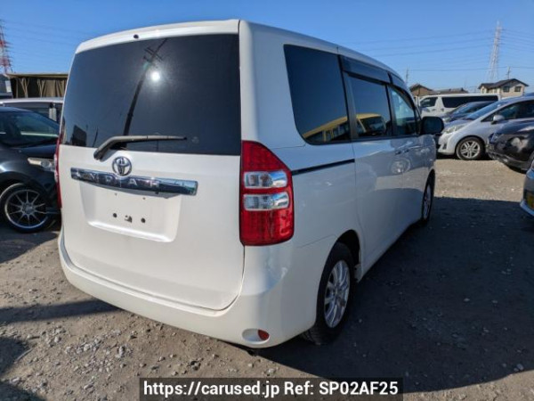 Used 2012 AT toyota noah ZRR70G Image[1]