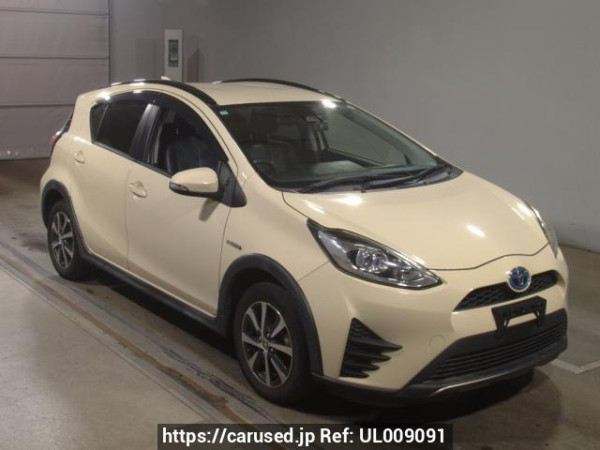 Used 2017 AT toyota aqua NHP10H Image[2]