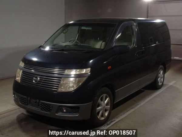 Used 2002 AT nissan elgrand E51 Image[0]