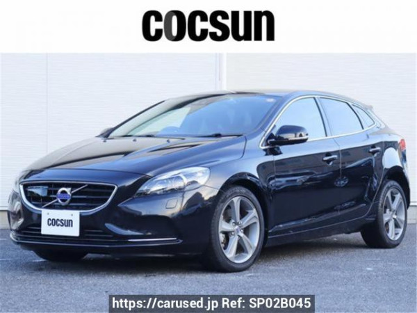 Used 2014 AT volvo v40 MB4164T Image[0]