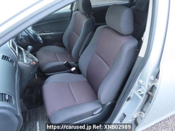 Used 2004 AT toyota wish ZNE10G Image[17]