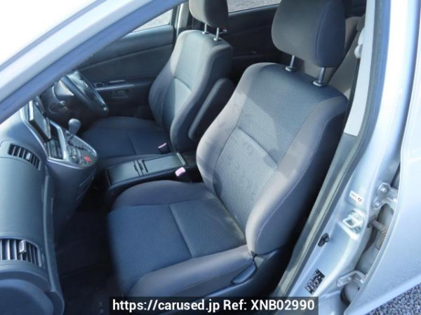 Used 2005 AT toyota wish ZNE10G Image[17]