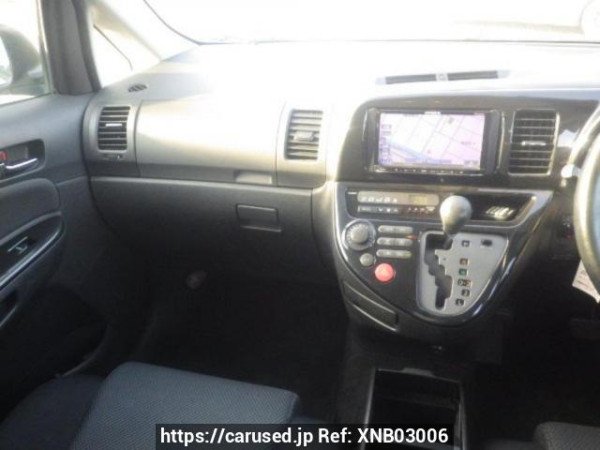 Used 2005 AT toyota wish ZNE10G Image[17]