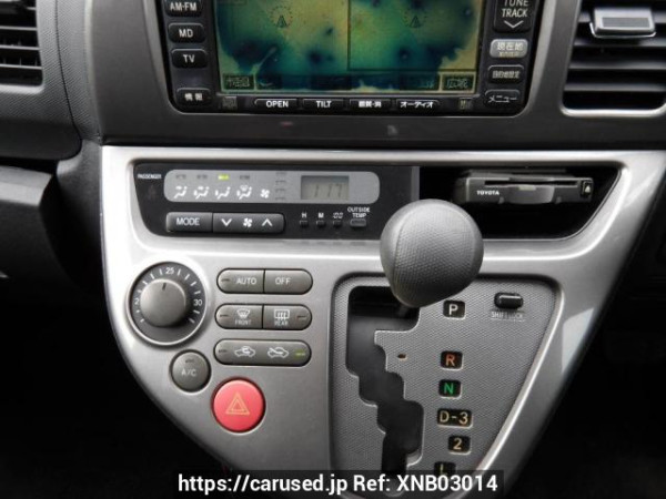 Used 2003 AT toyota wish ZNE10G Image[28]