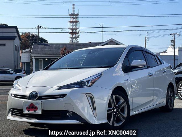 Used 2019 AT toyota prius DAA-ZVW51 Image[0]