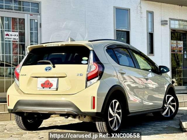 Used 2018 CVT toyota aqua DAA-NHP10H Image[2]