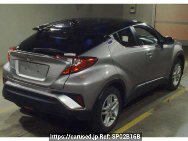 Used 2022 AT toyota c-hr NGX50 Image[1]