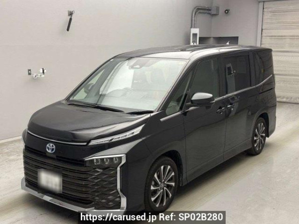 Used 2022 AT toyota voxy ZWR90W Image[0]