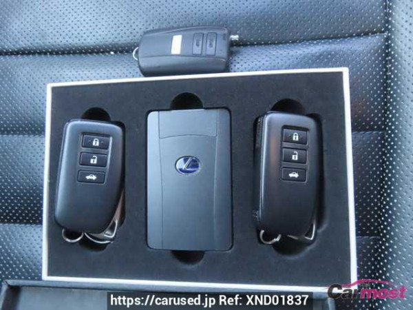 Used 2017 CVT lexus is AVE35 Image[15]