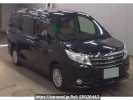 Toyota Noah ZWR80G