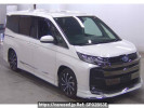 Toyota Noah ZWR90W