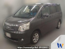 Toyota Noah ZRR70G