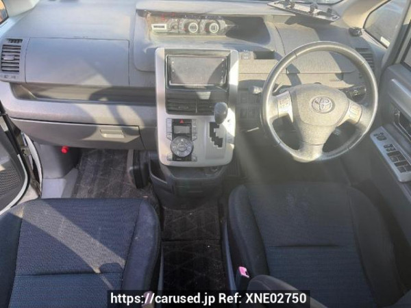 Used 2009 AT toyota voxy ZRR70W Image[13]